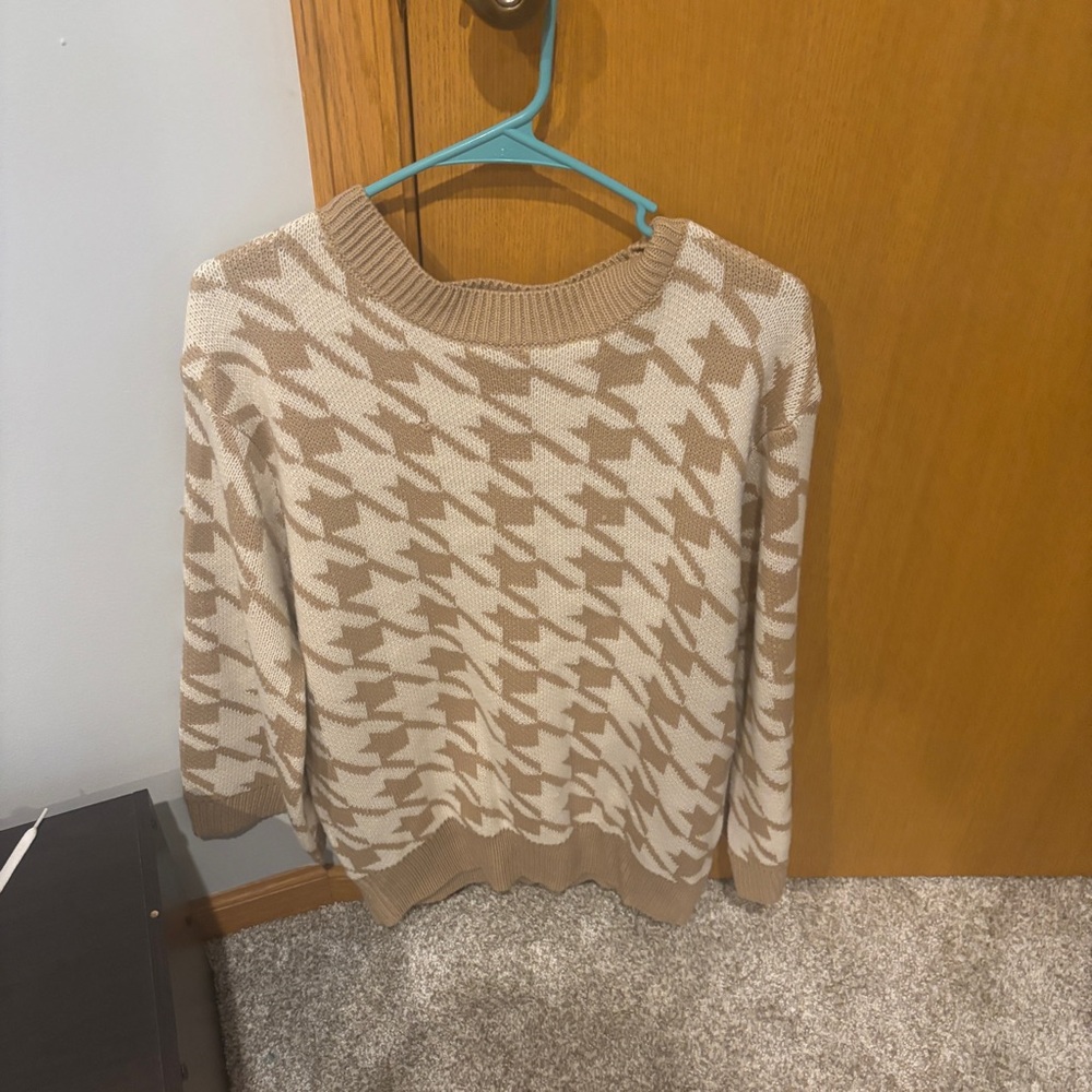 Princess Polly Tan and Cream Houndstooth Sweater